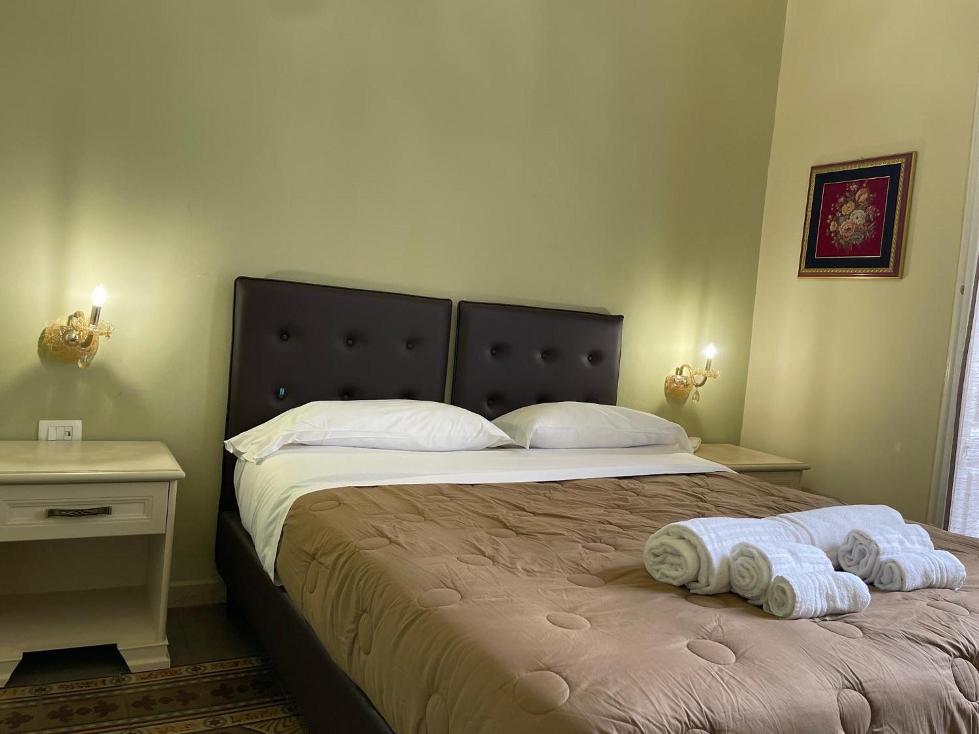 Hotel Umberto House CTA Exterior foto
