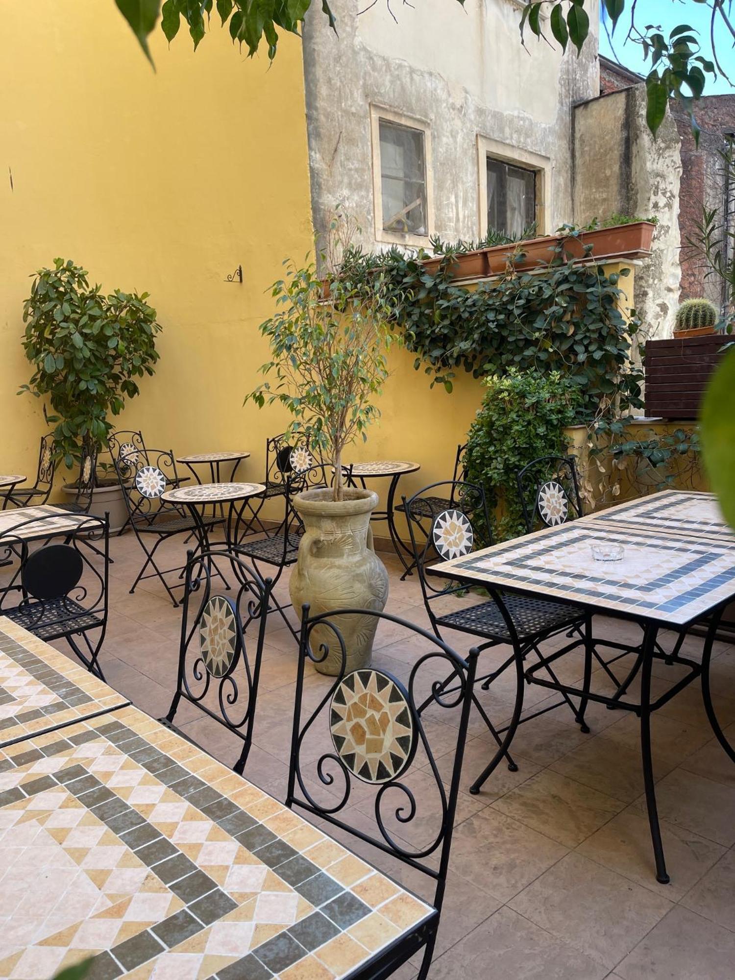 Hotel Umberto House CTA Exterior foto