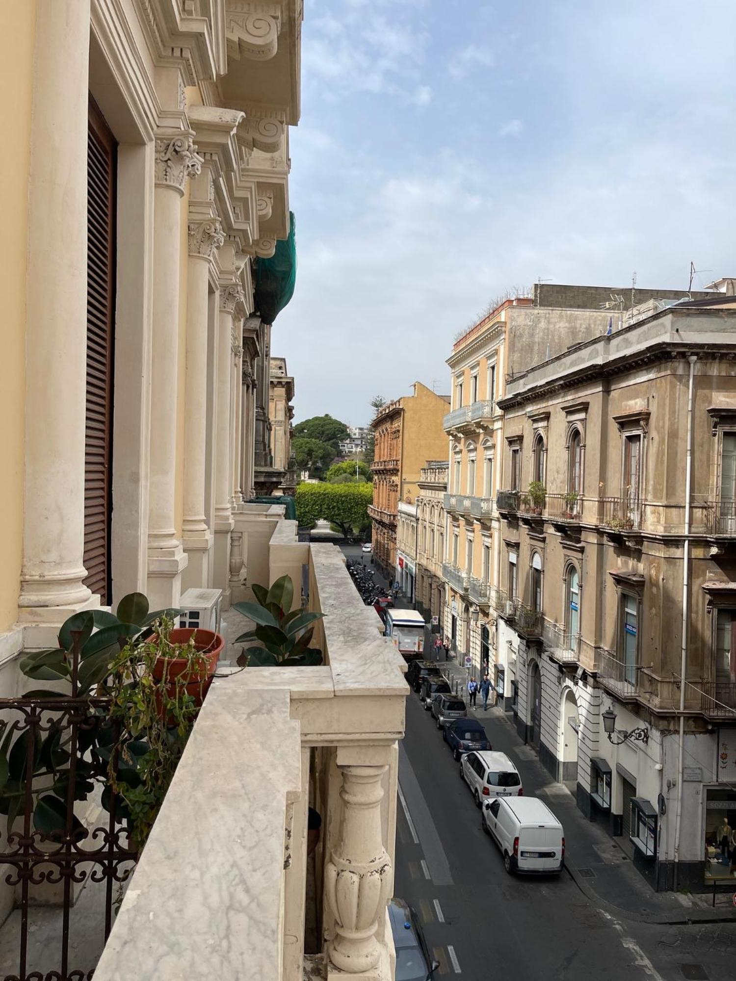 Hotel Umberto House CTA Exterior foto
